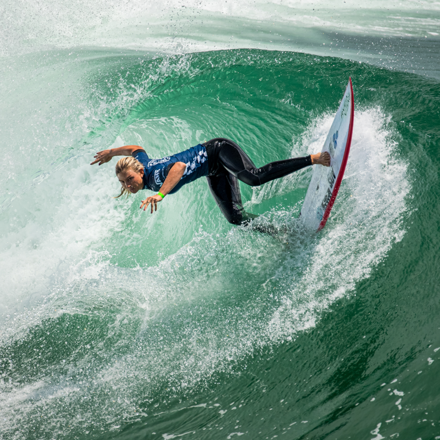 surf woman