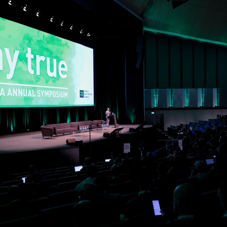 symposium_1.jpg