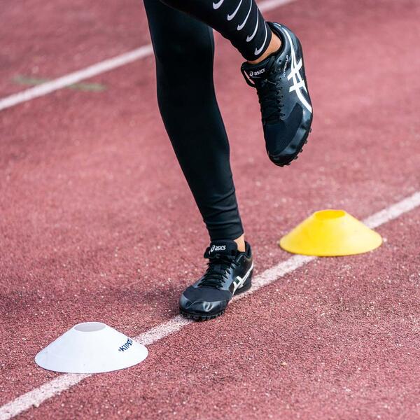 feet runner track